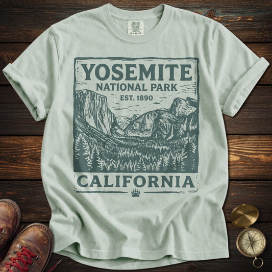 Yosemite California - Bay T-Shirt