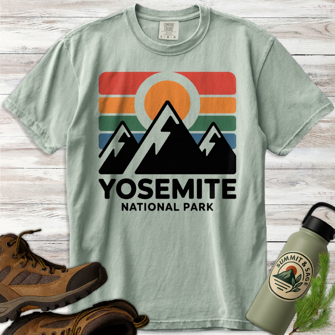 Retro Yosemite Sunset Peaks T-Shirt
