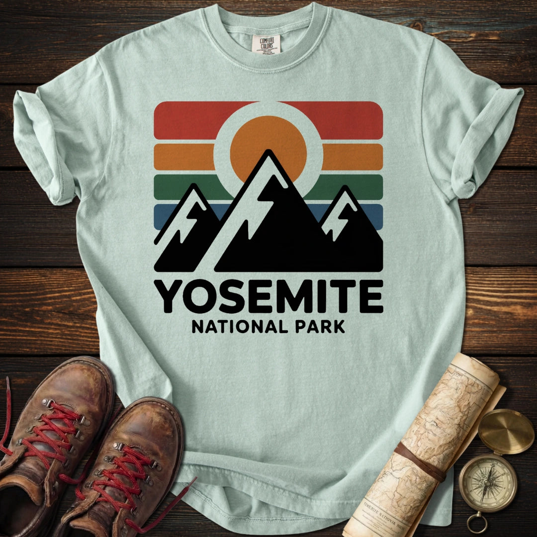 Retro Yosemite Sunset Peaks T-Shirt