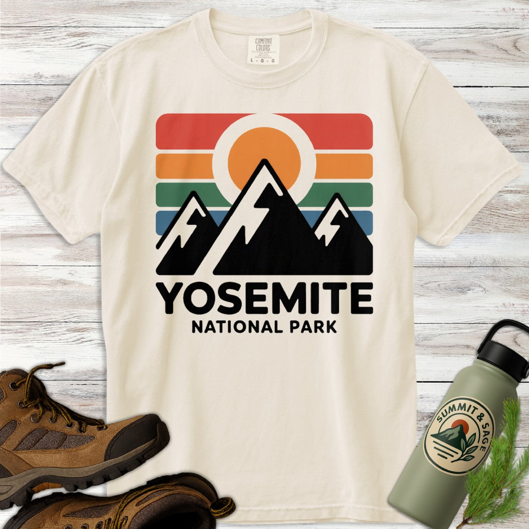 Retro Yosemite Sunset Peaks T-Shirt
