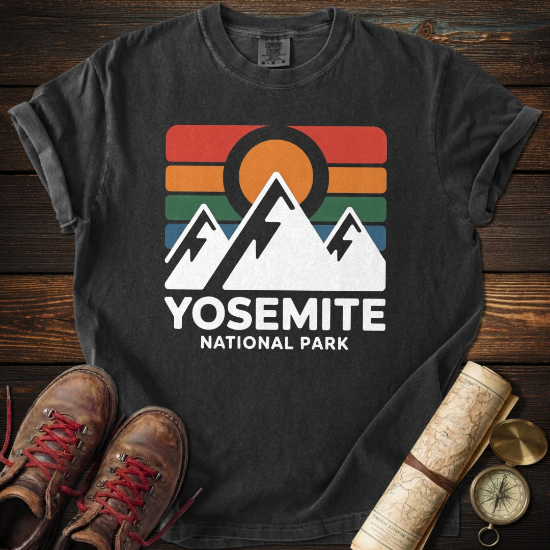 Retro Yosemite Sunset Peaks T-Shirt