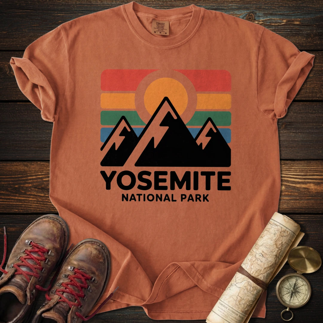 Retro Yosemite Sunset Peaks T-Shirt