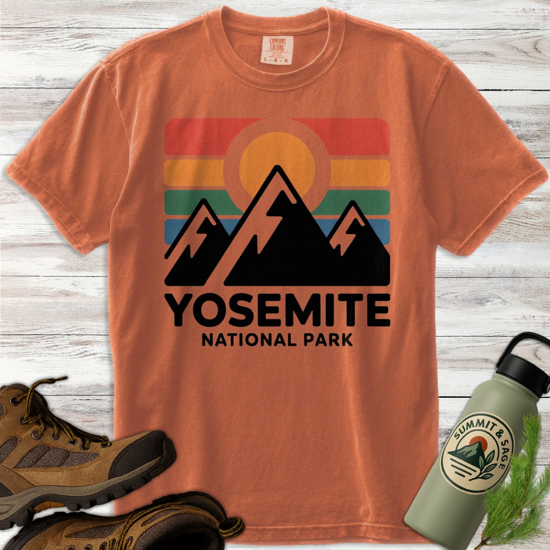 Retro Yosemite Sunset Peaks T-Shirt