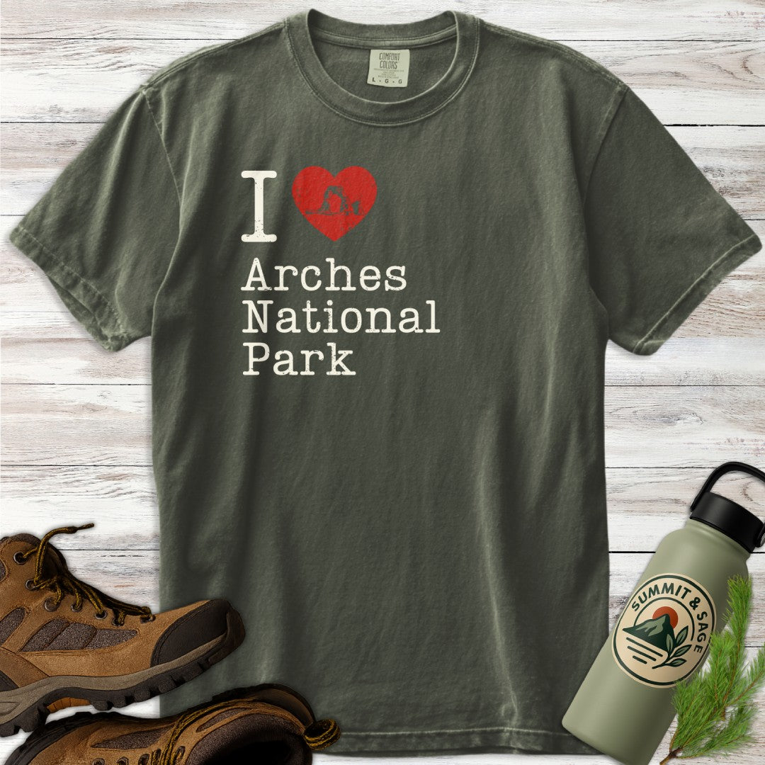 I Heart Arches National Park Distressed T-Shirt