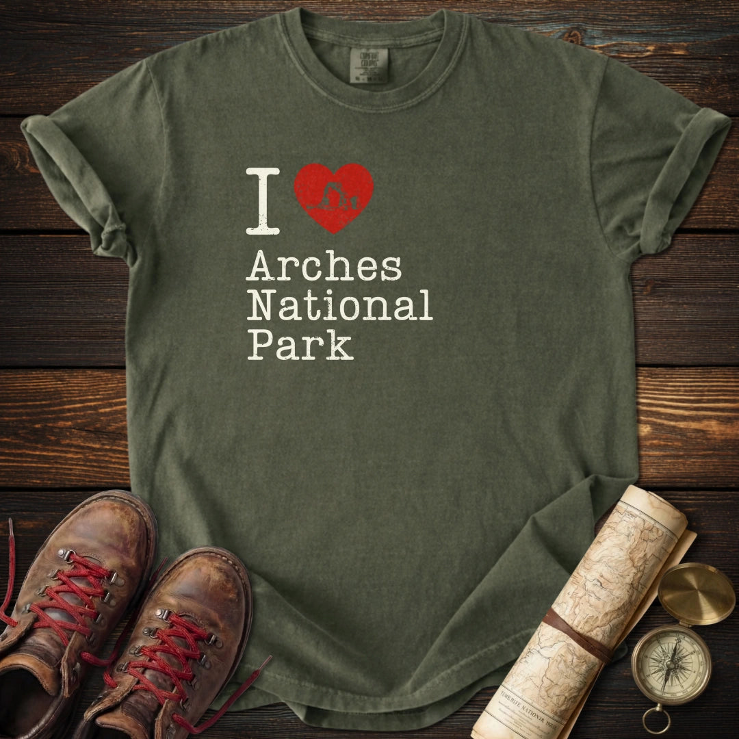 I Heart Arches National Park Distressed T-Shirt
