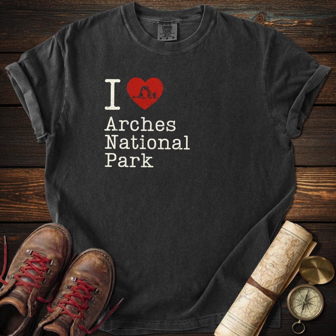I Heart Arches National Park Distressed T-Shirt