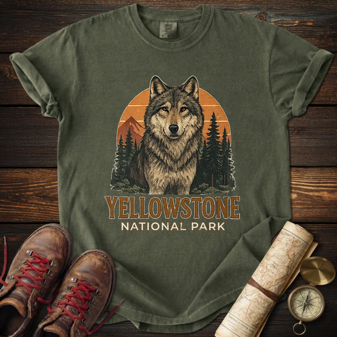 Vintage Yellowstone Graphic Wolf T-Shirt