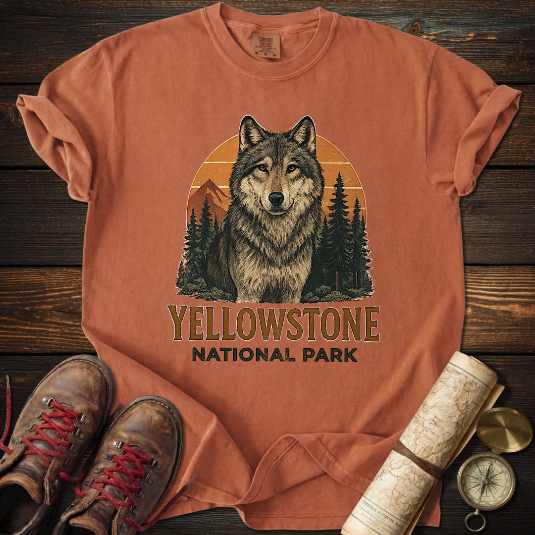 Vintage Yellowstone Graphic Wolf T-Shirt