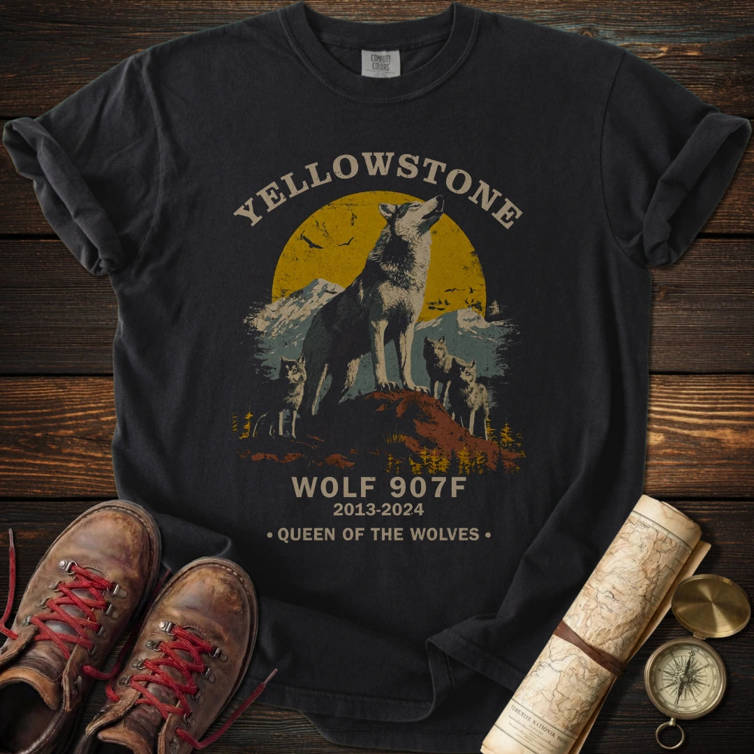 Yellowstone Wolf 907F Queen T-Shirt