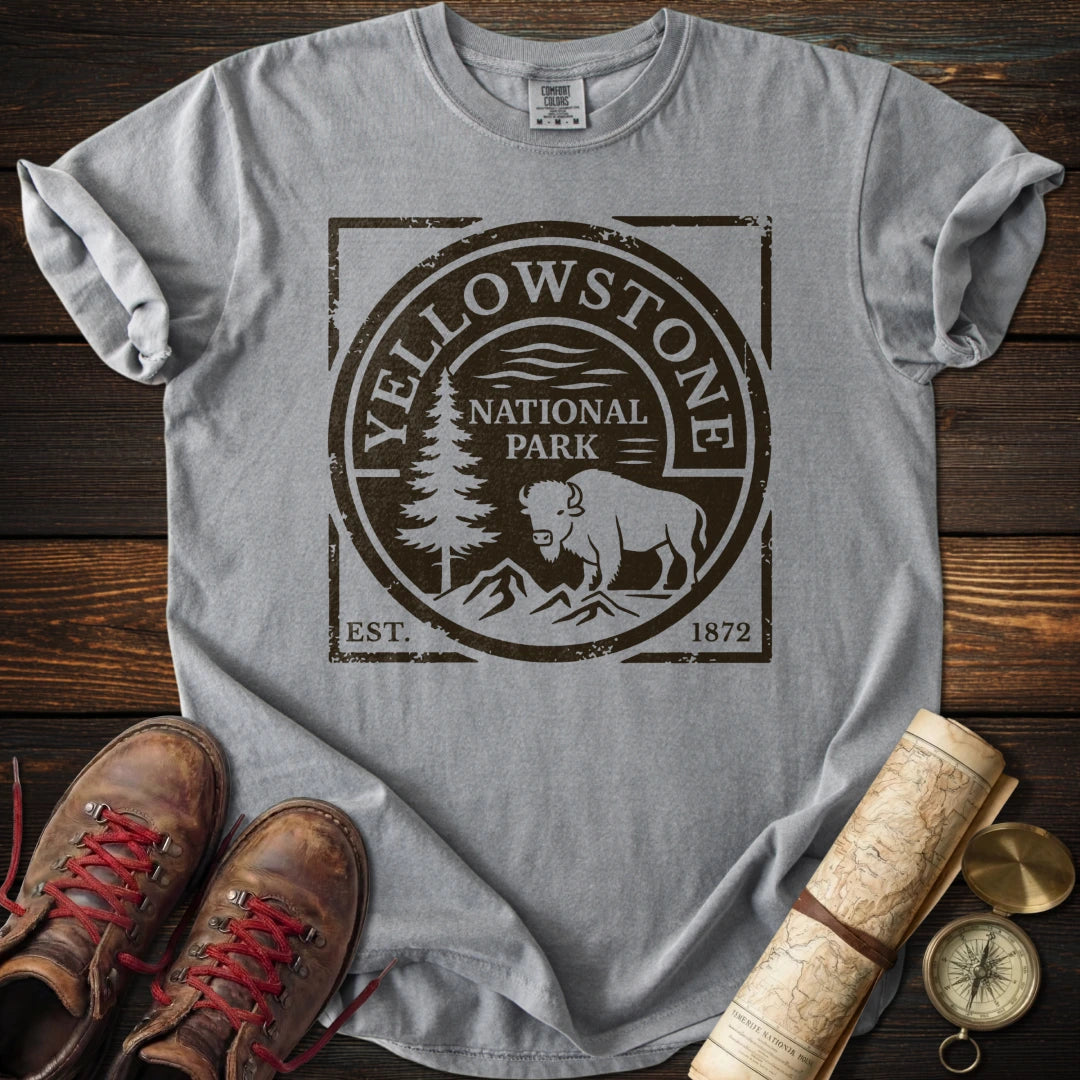 Yellowstone Park 1872 Retro Badge T-Shirt