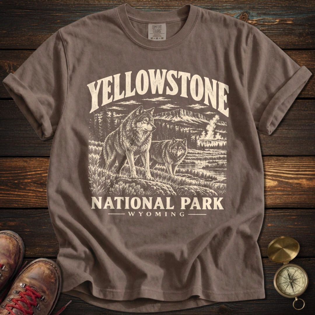 Yellowstone National Park Wolves Heritage T-Shirt