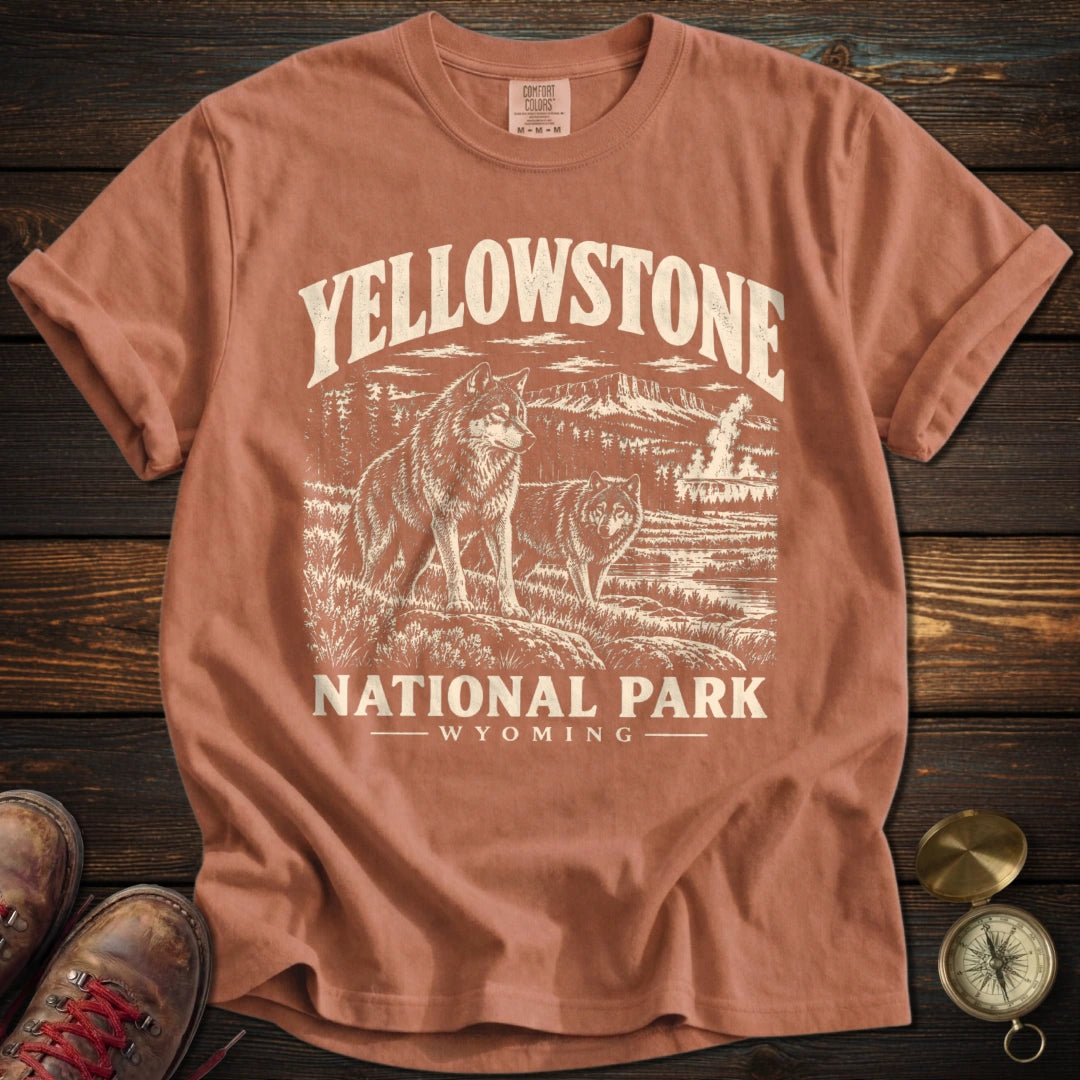 Yellowstone National Park Wolves Heritage T-Shirt